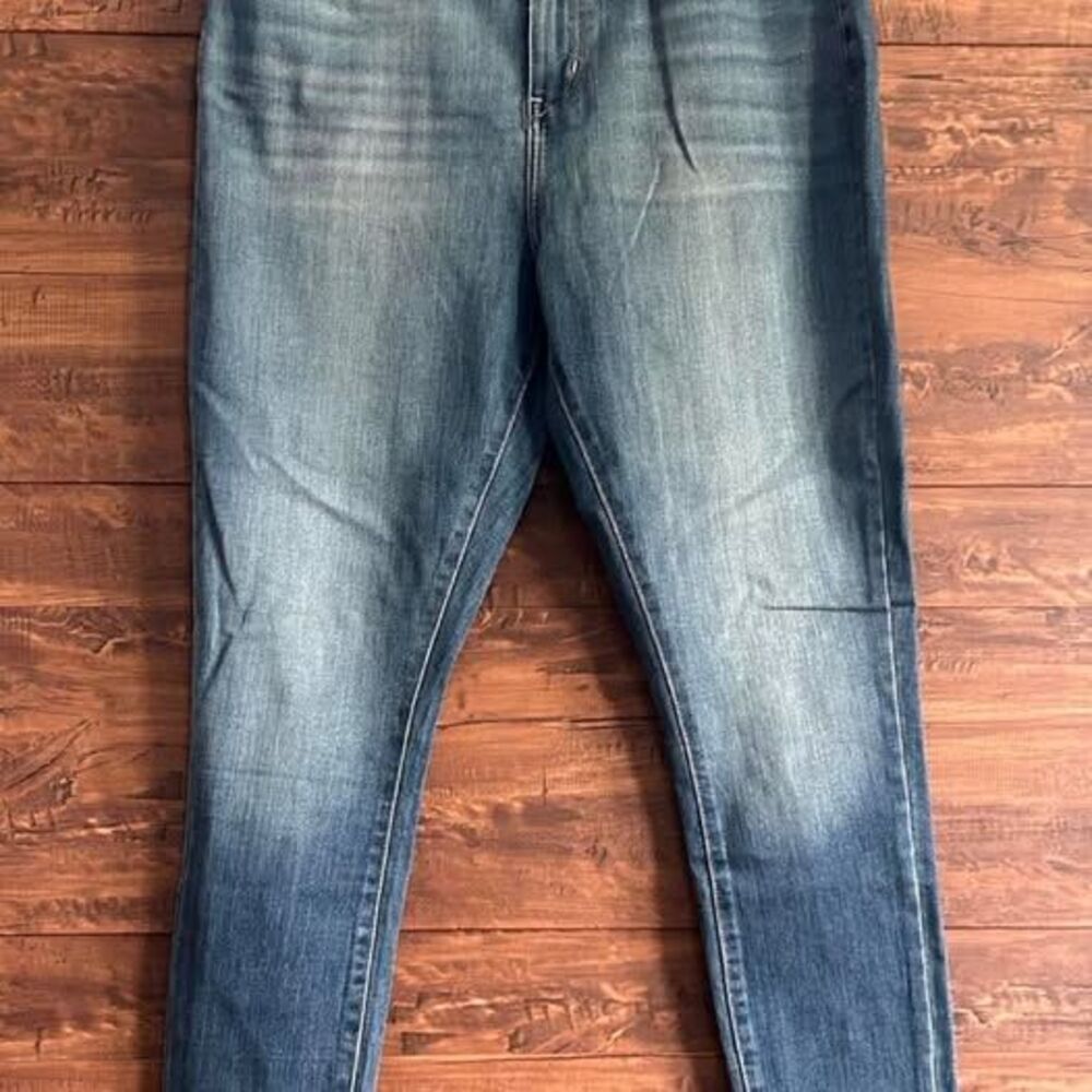 Women's Levi's Signature Gold Mid Rise Skinny Jeans